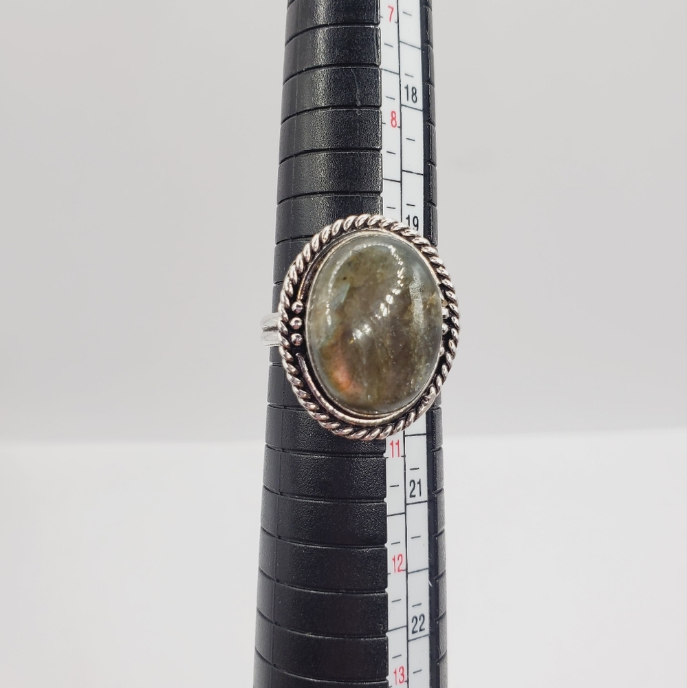 Genuine Oval Bezel Set Labradorite 925 Sterling Silver Ring - Picture 5 of 6